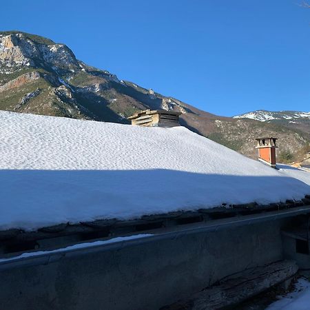 Gite Paisible Au Coeur Des Montagnes A Nohedes Bagian luar foto