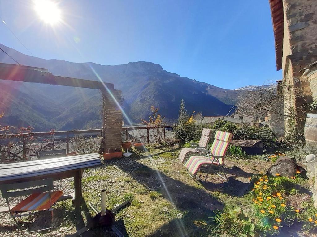 Gite Paisible Au Coeur Des Montagnes A Nohedes Bagian luar foto